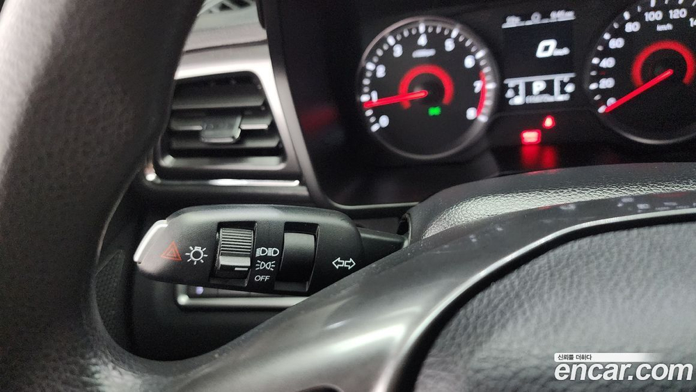 KG Mobility (Ssangyong) Very New Tivoli Бензин 1.5 2WD (07.2020)