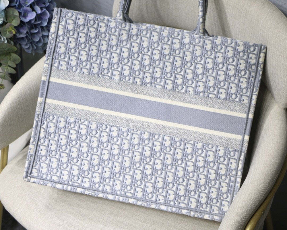 Christian Dior Book Tote 42 cm