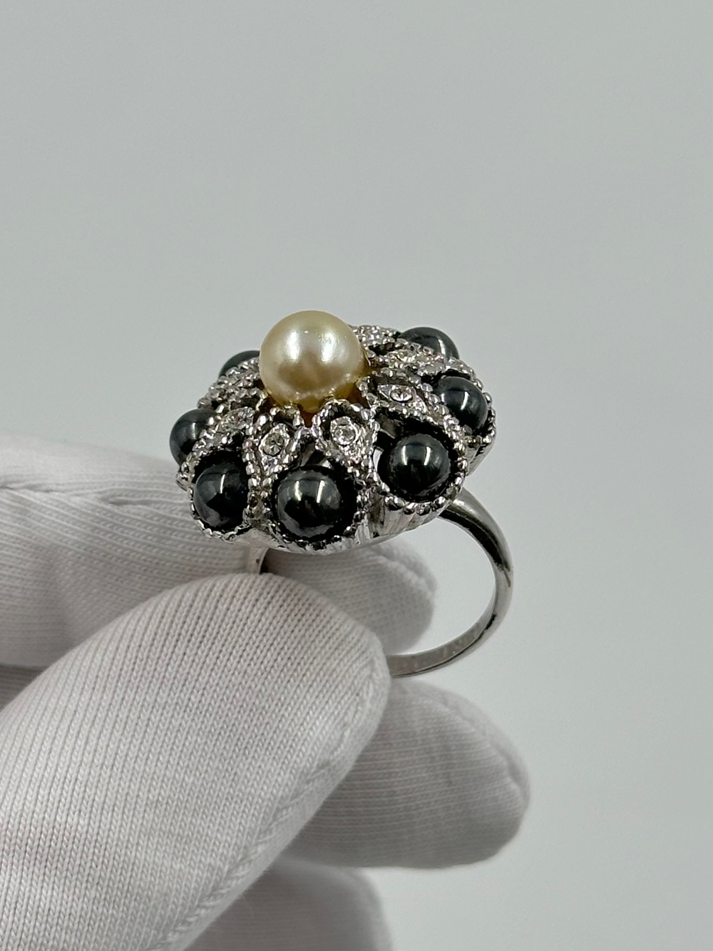 Кольцо с «жемчугом»