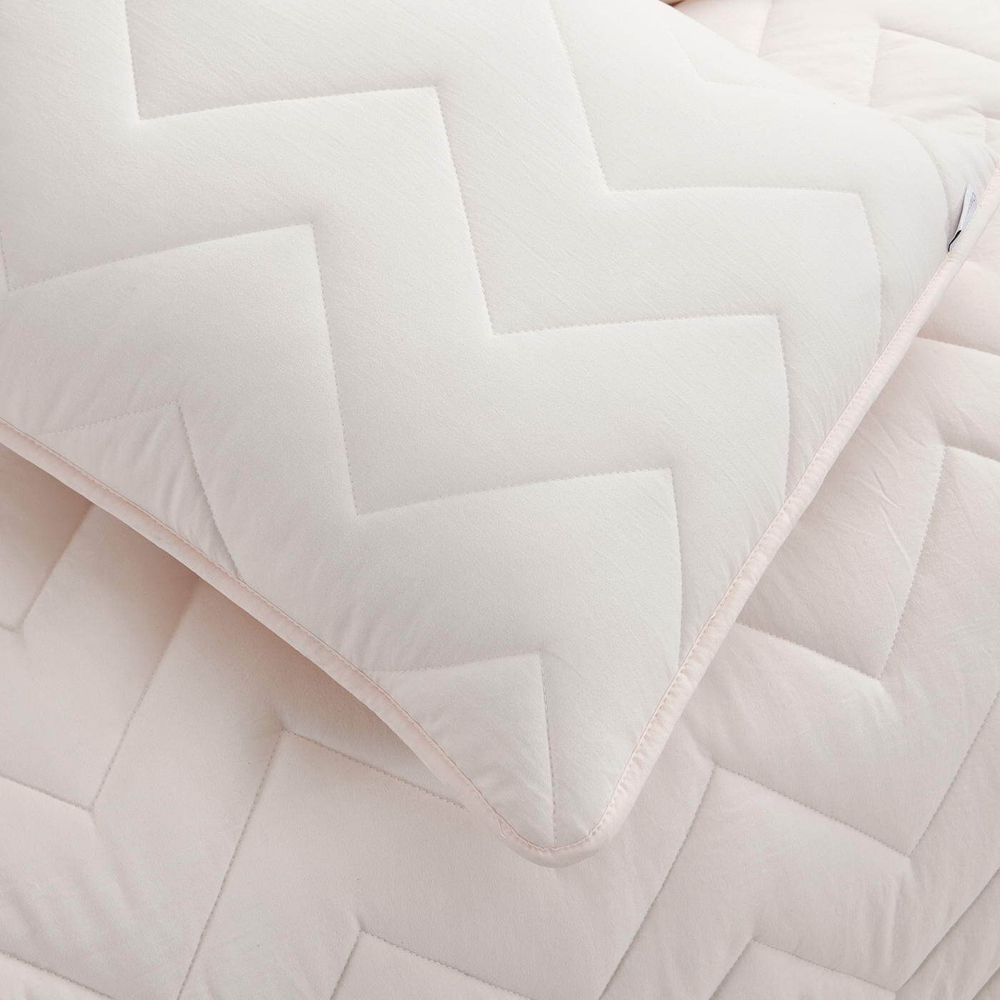 Покрывало 160х220 и наволочка 50х70 Sofi De MarkO Робби кремовое