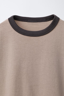 ZARA НАБОР ИЗ ДВУХ ОДНОТОННЫХ ФУТБОЛОК С ОКАНТОВКОЙ, ГРАНАТОВЫЙ