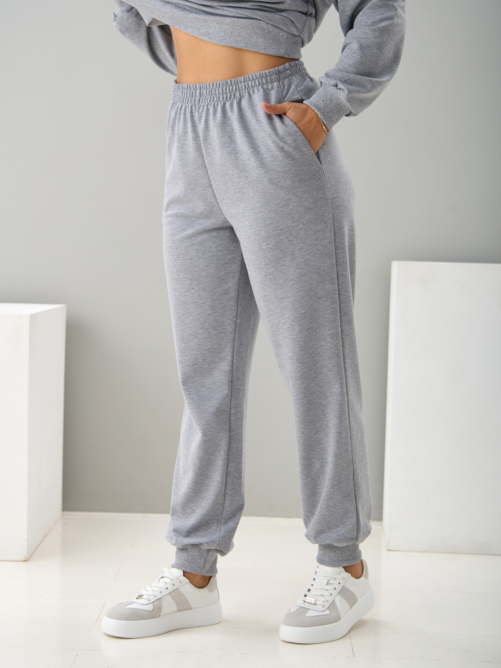 Костюм с брюками КБфл-90М/серый-меланж-п