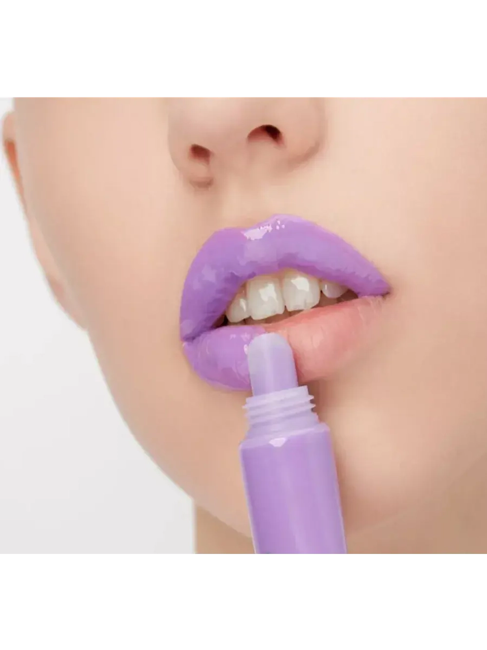 блеск для губ glossy gleam RAD 002
