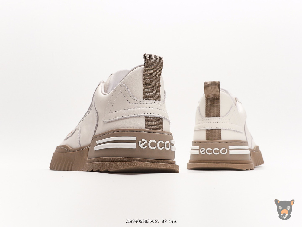 Кроссовки ECCO