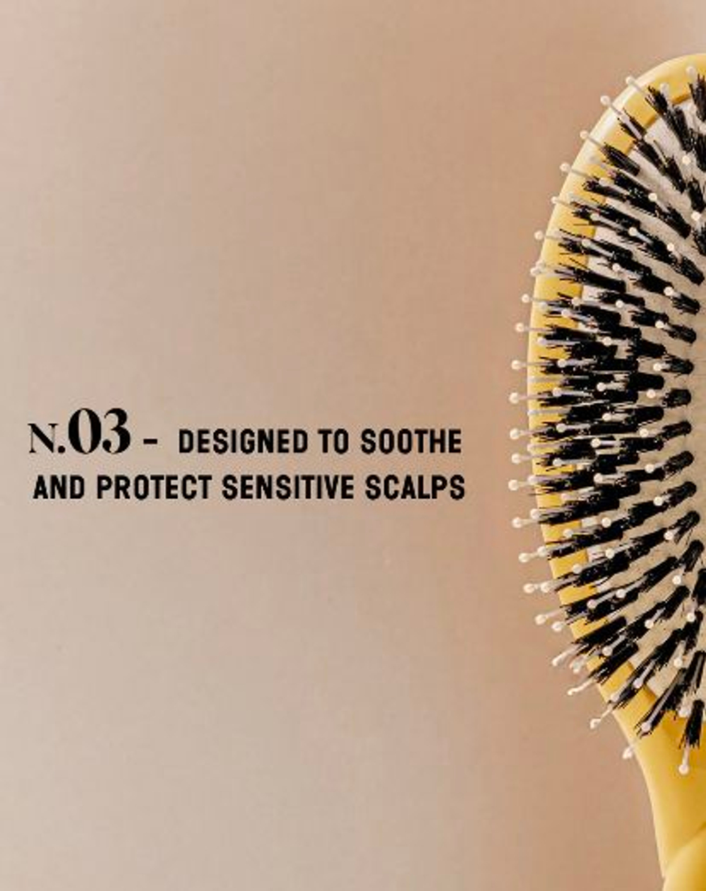 La Bonne Brosse Массажная расческа для волос N 03 Essential Sensitive Scalp Brush - Creamy White
