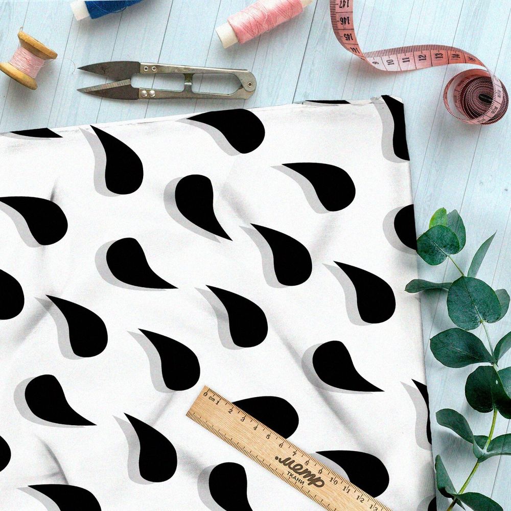 Ткань премиум габардин черные капли на белом