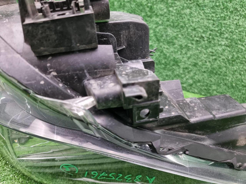 Фара правая Mazda CX-5 2 (2017-2021) Full LED