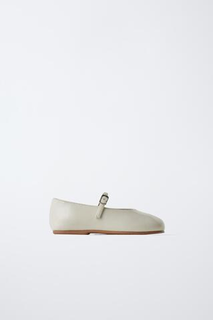 ZARA ЛАКИРОВАННЫЕ БАЛЕТКИ, ЭКРЮ
