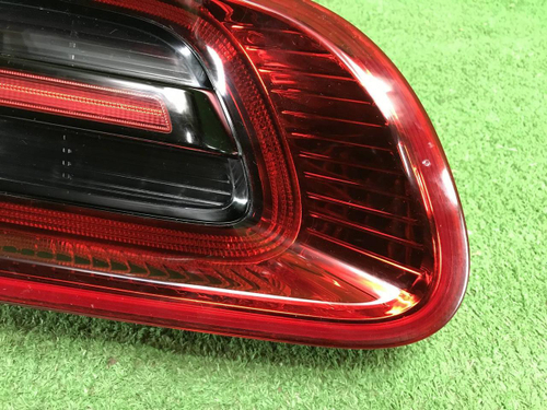 Фонарь левый внутренний Porsche Macan 95b (14-18)