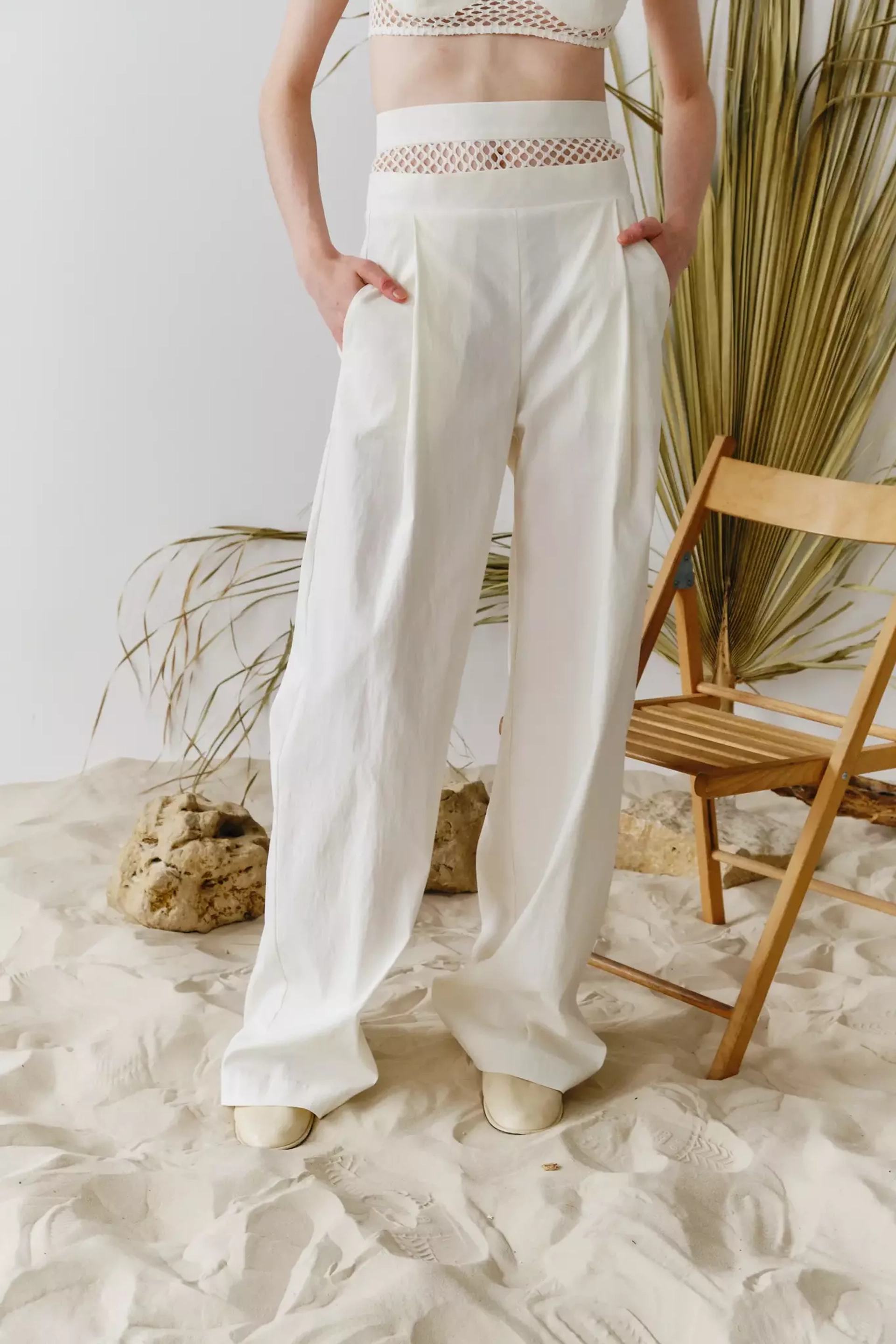 Брюки с завышенной талией и сеткой