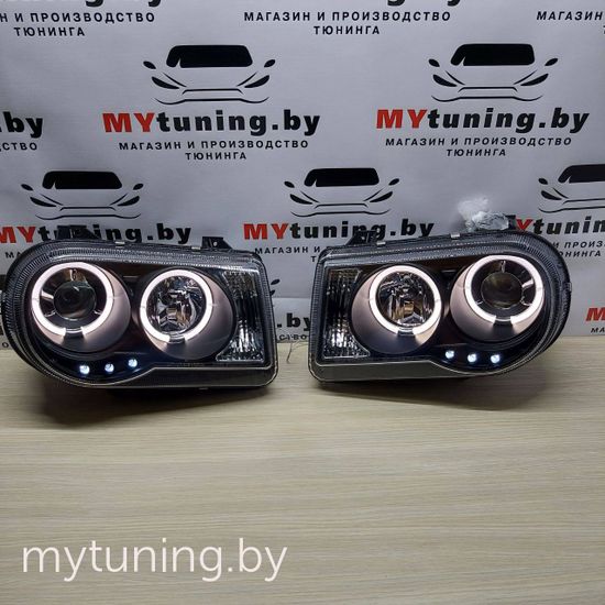 Передние фары angel eyes black для Chrysler 300C