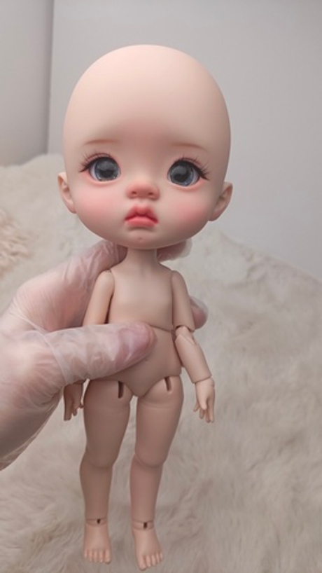 Вариант макияж для куклы Ева (26 см)
