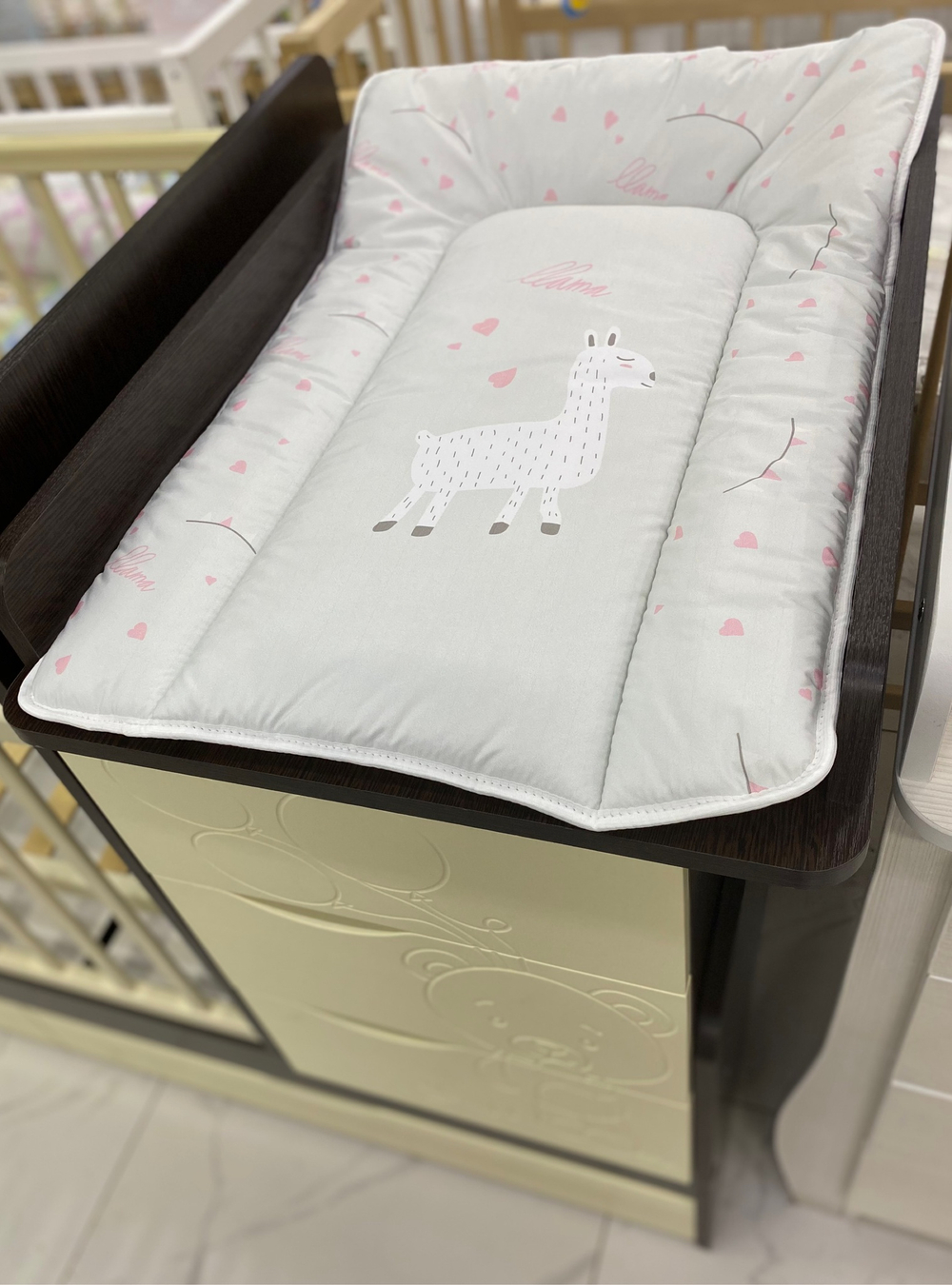 BAMBOLA Матрасик для пеленания Люкс Лама на сером (70*50 см)