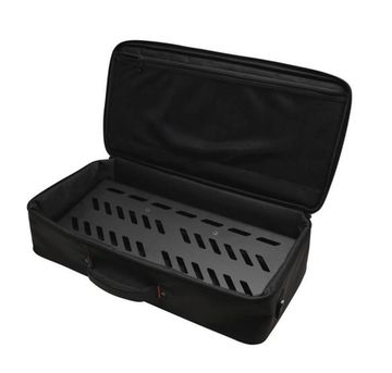 GATOR GPB-BAK-1 - нейлоновая сумка для гитарных педалей, с алюминиевой доской-поставкой 596 x 271 мм