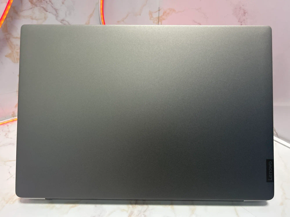 Ноутбук Lenovo Ideapad 530S-14IKB. Конфигурация: i5-8250U/8GB/256GB/Intel UHD/Win11/FHD/A1