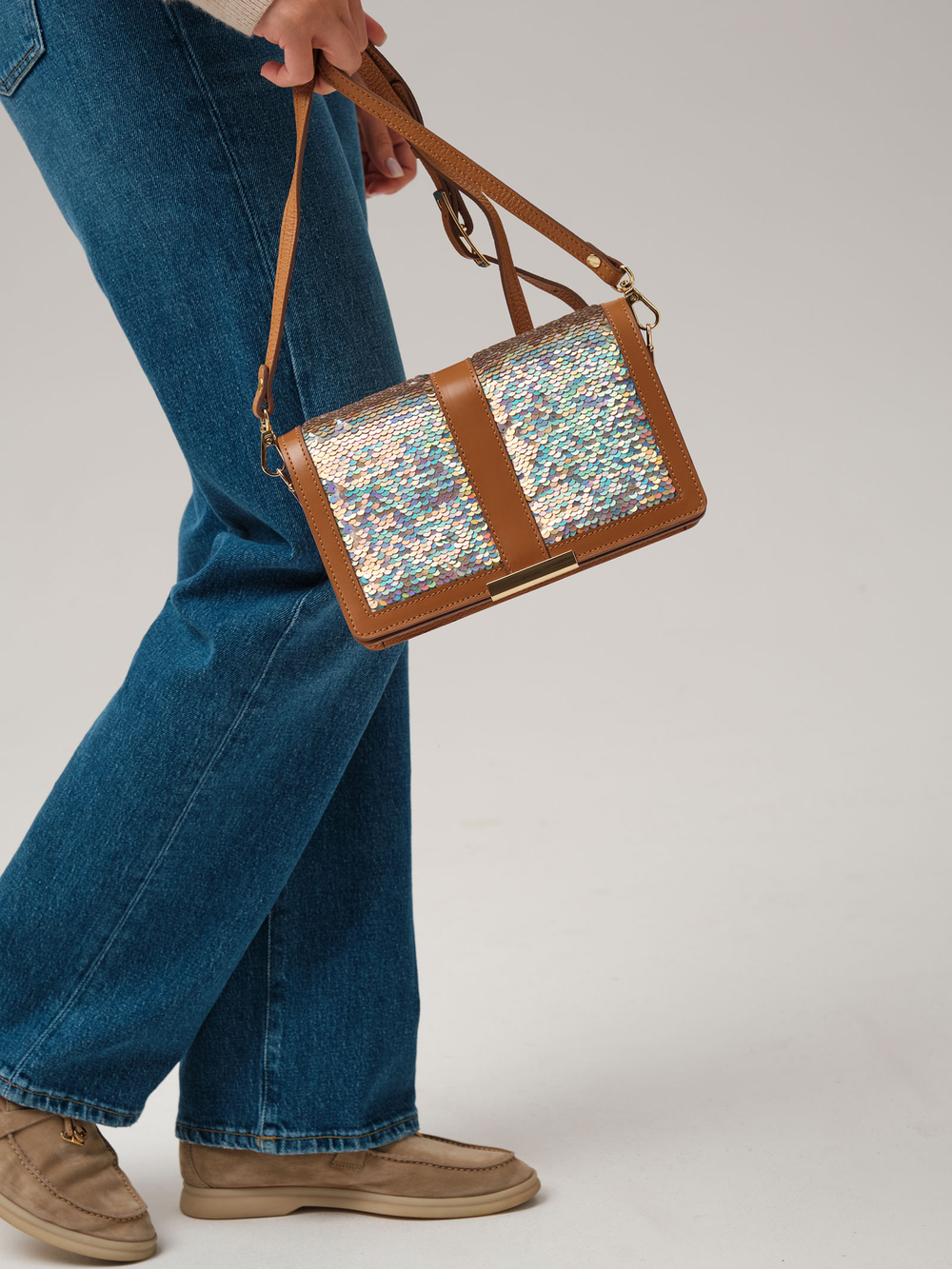 Сумка с пайетками Azaro 30753 коричневый лист