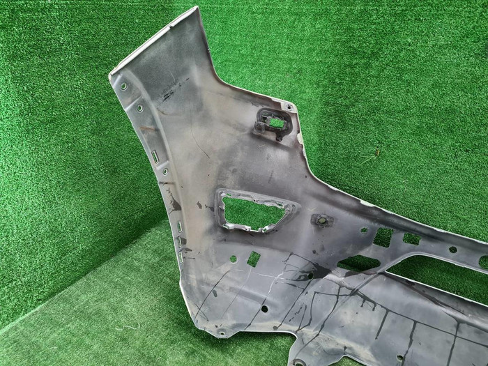 Бампер передний Toyota Land Cruiser 300 (21-нв)