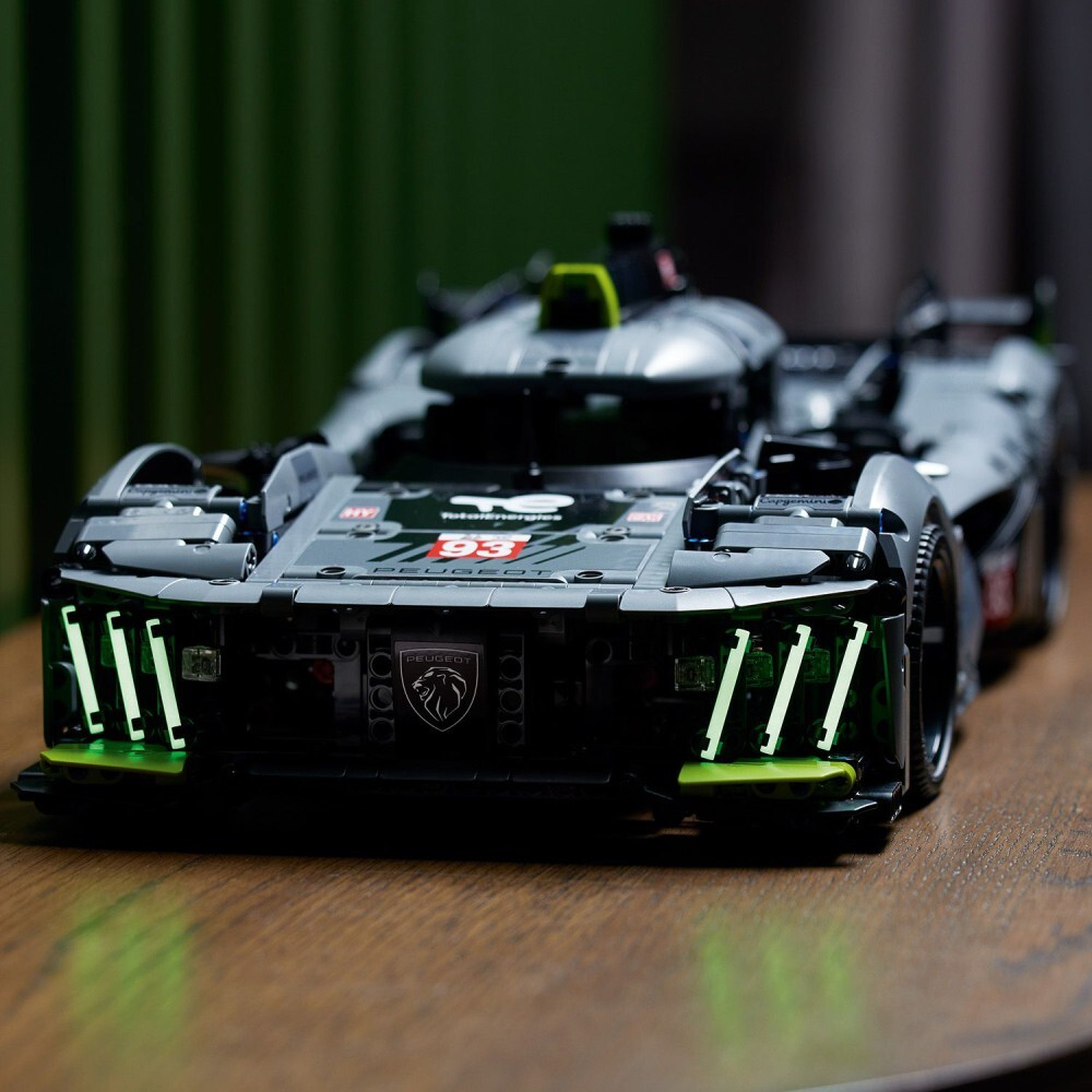 LEGO Technic — Гибридный гиперкар PEUGEOT 9X8 24H Le Mans 42156 / артикул   42156  / GTIN 5702017424767