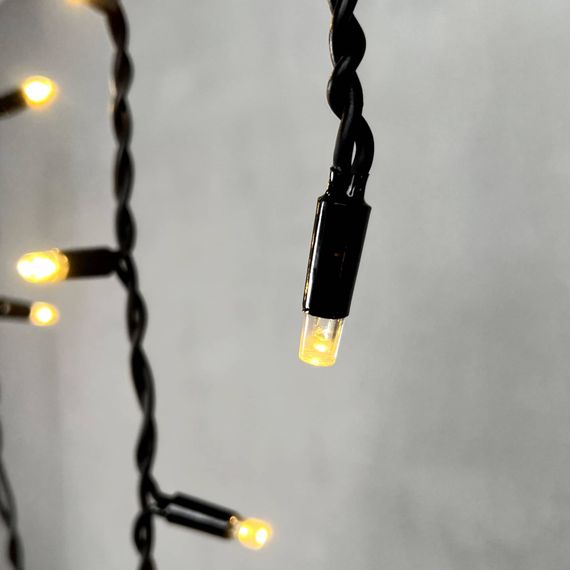 Светодиодная бахрома с колпачком 3,1*0,5 м., 120 теплых белых LED ламп, каучуковый черный провод, LTC (LL120-1-2WW)