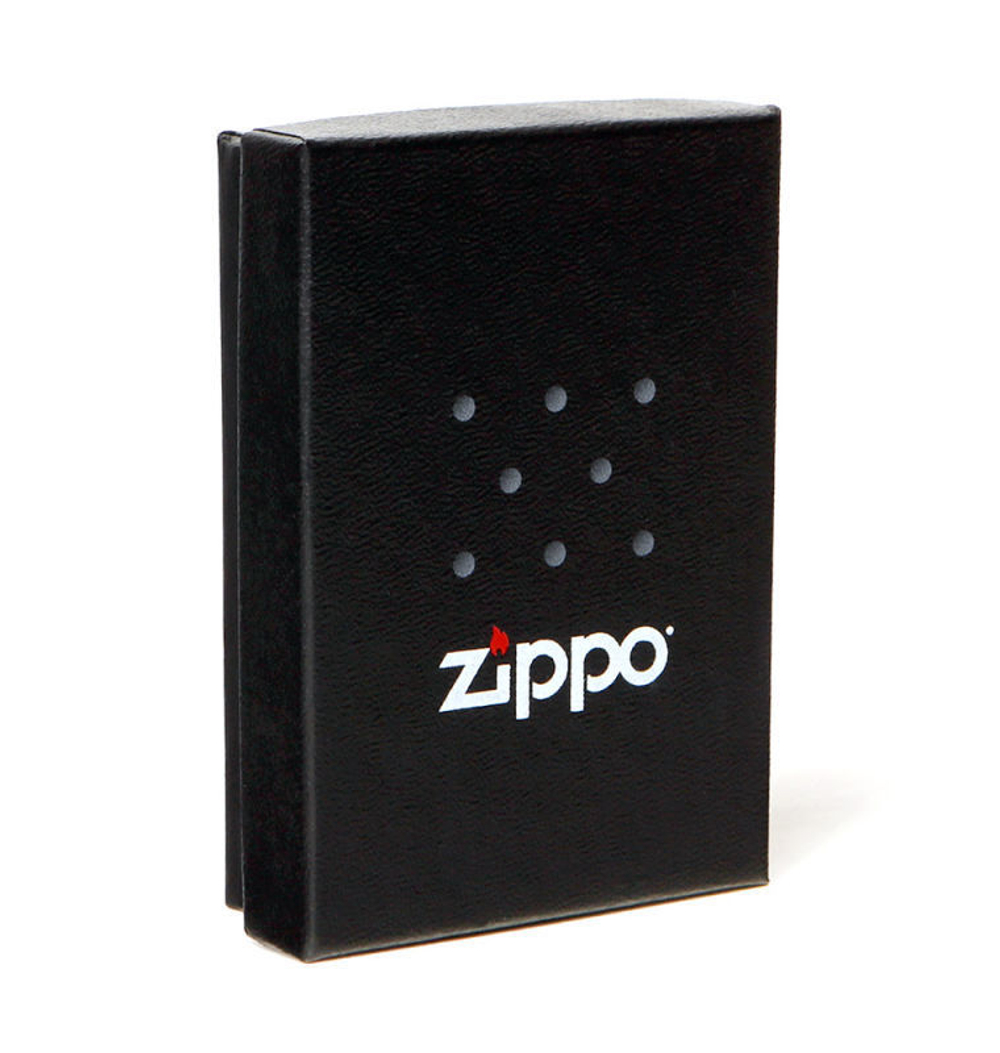 Зажигалка Zippo с покрытием Brushed Chrome, латунь/сталь, серебристая с засечками на корпусе