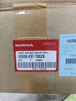 42650-K97-T00ZB. WHEEL SUB ASSY., RR. GOLD COLOR. rear wheel Honda PCX.