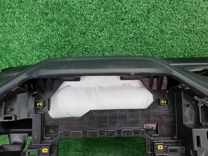 Торпедо Geely Monjaro (2021-н.в.)