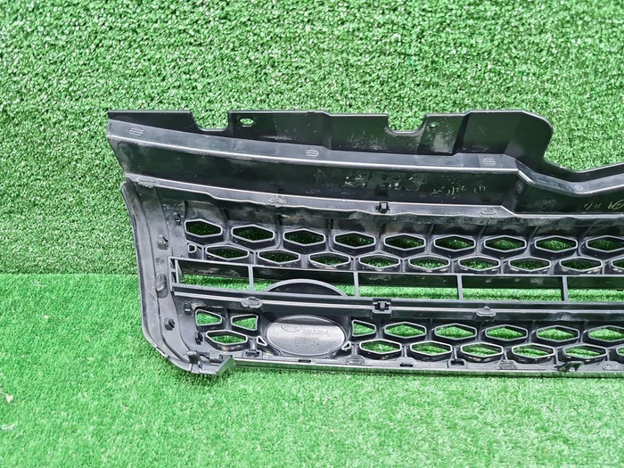 Решетка радиатора Range Rover Evoque 1 (2015-2018)