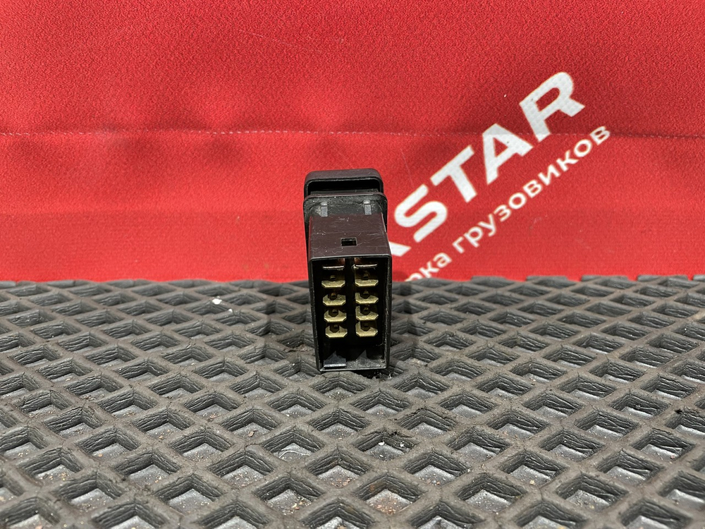 Кнопка света салона