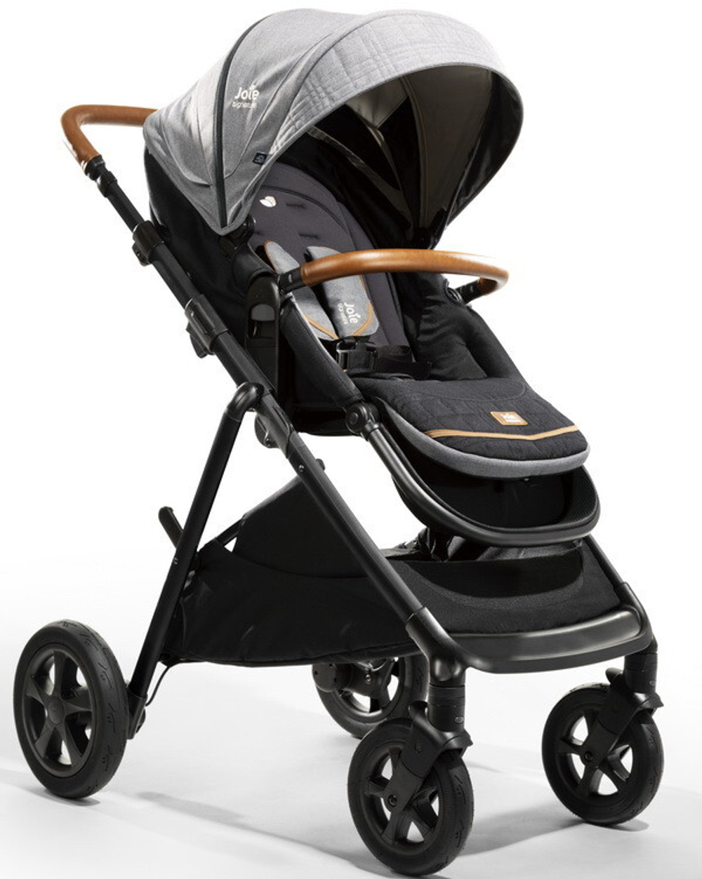 Детская прогулочная коляска Joie Aeria Carbon
