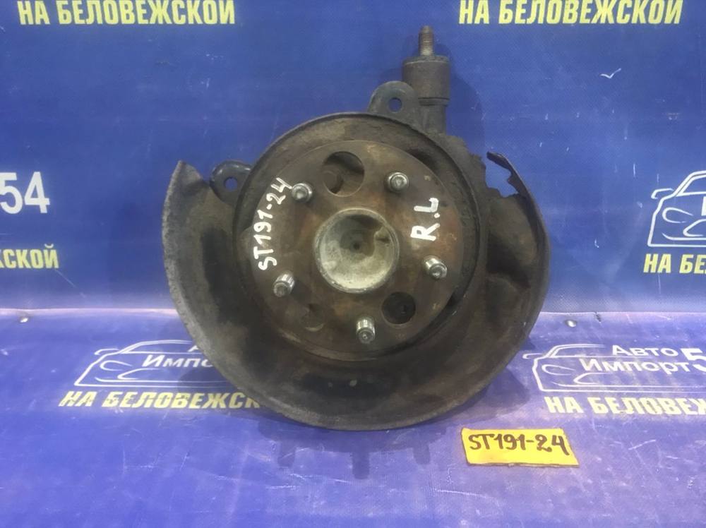 Ступица задняя левая TOYOTA CALDINA 1994