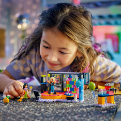Конструктор LEGO Friends 42610 Вечеринка с караоке — фото 13