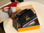 Louis Vuitton Twist MM