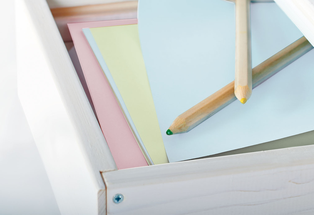 Письменный стол Лена из массива, белый