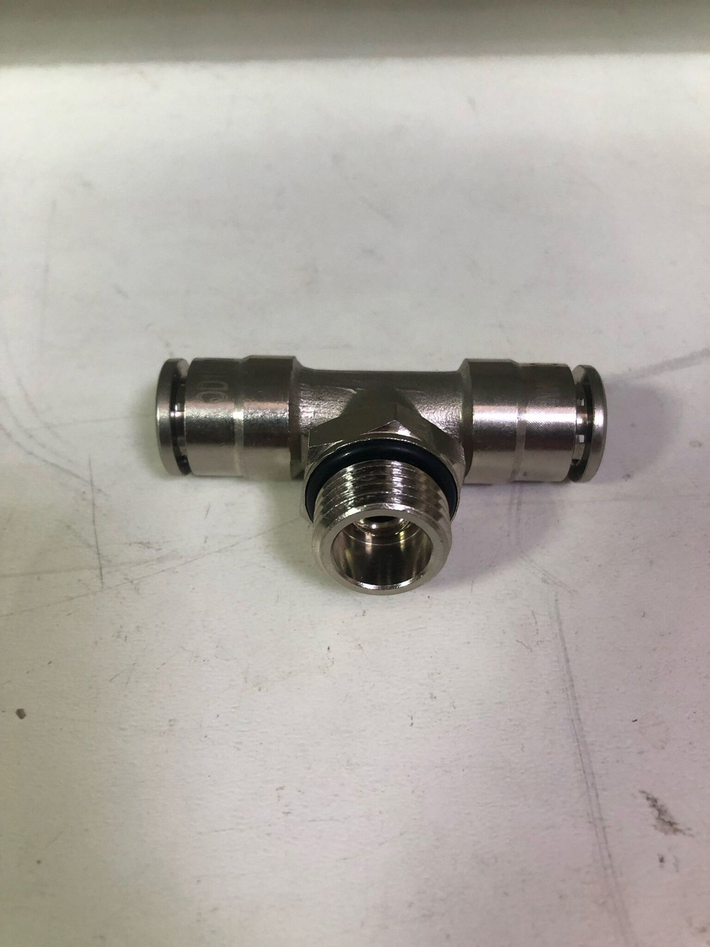 ФИТИНГ МЕТАЛИЧЕСКИЙ ТРОЙНИК ТРУБКИ ПВХ М12*1,25 d12