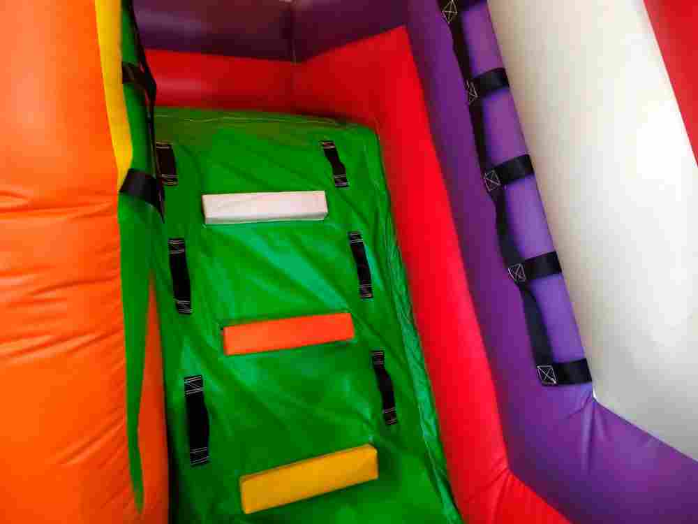 Коммерческий надувной батут "Русский цирк" с крышей, 6x4x4 м