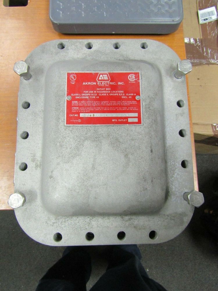 AXJ684-H1-N1-E3-N4HAZARDOUS LOCATION OUTLET BOX
