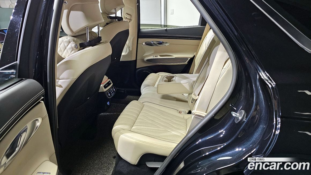 Genesis GV70 2.5T Бензин AWD (04.2021)