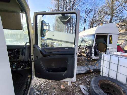 Дверь правая