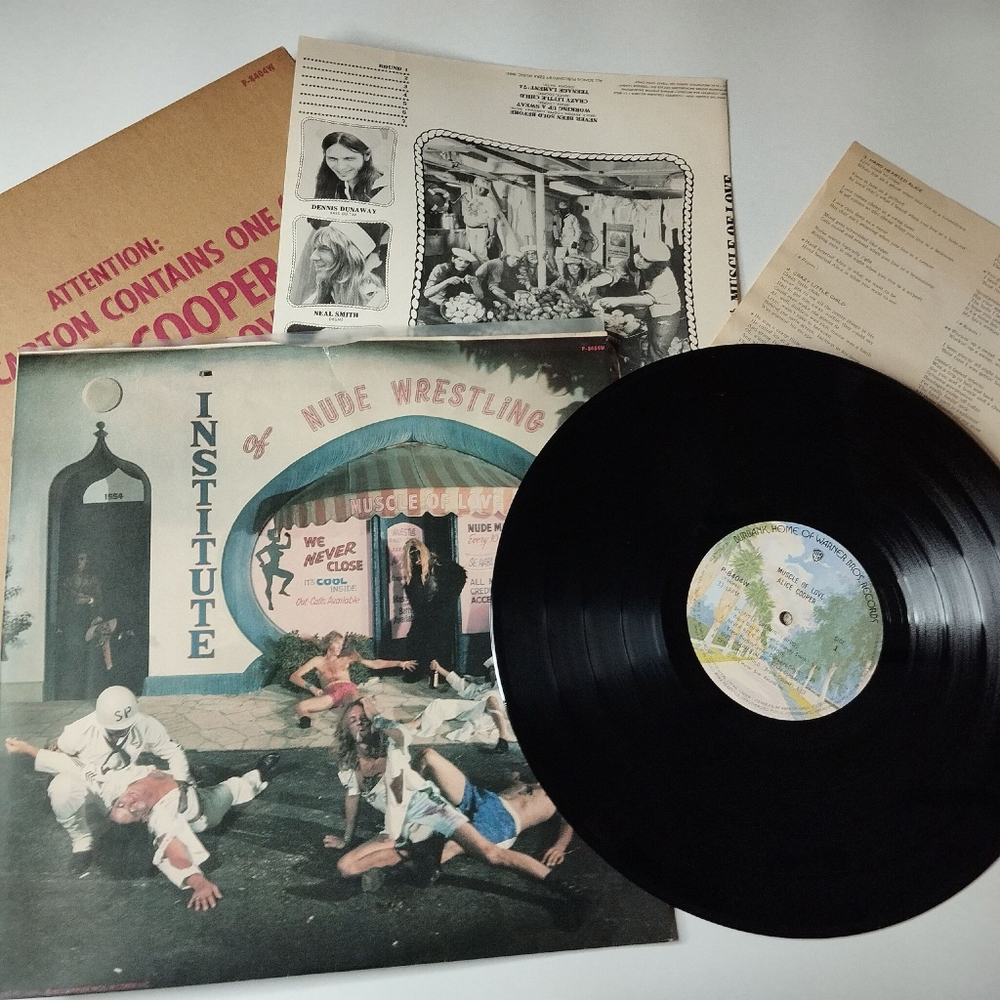 Винтажная виниловая пластинка LP Alice Cooper Muscle Of Love (Japan 1974) (No Obi)
