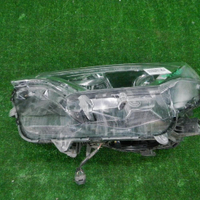 Фара левая Toyota Rav 4 CA40 (2015-2019) LED