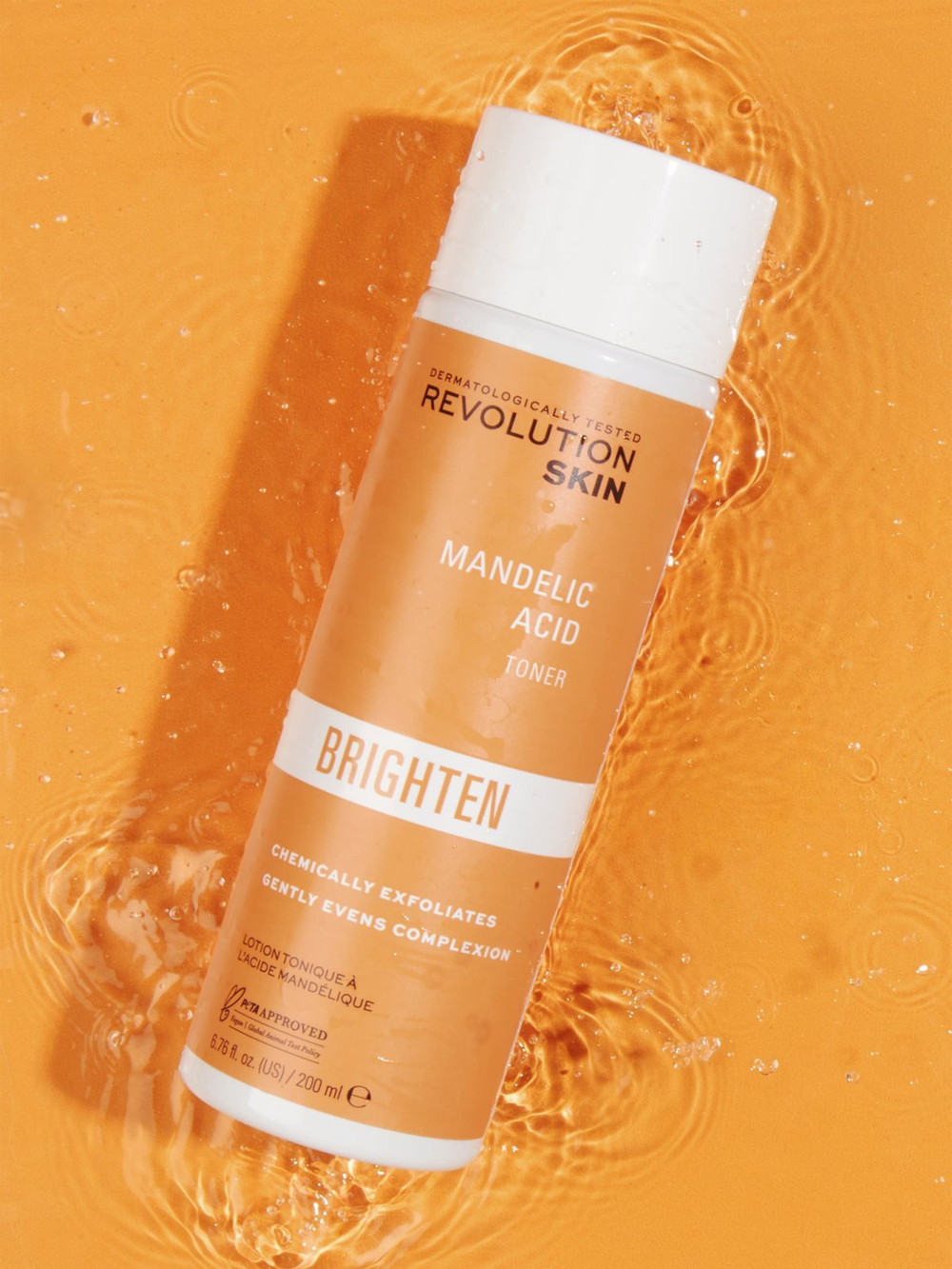 Revolution Skincare Brighten Mandelic Acid - Мягкий отшелушивающий тоник разглаживает кожу и сужает поры. /   200  ml  / GTIN 5057566456982