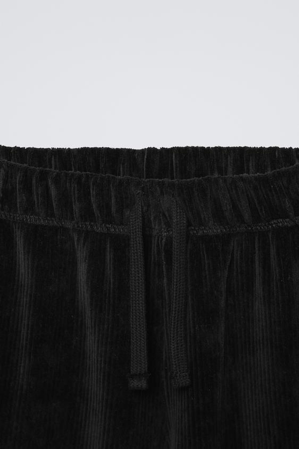 ZARA БРЮКИ ИЗ ВЕЛЬВЕТА С ШИРОКИМИ ШТАНИНАМИ, ЧЕРНЫЙ