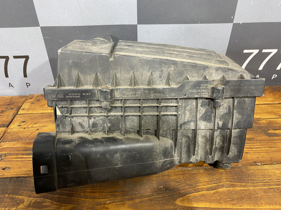 Корпус воздушного фильтра 1.8T, 2.0T    Б/У Оригинал 1K0129607AG