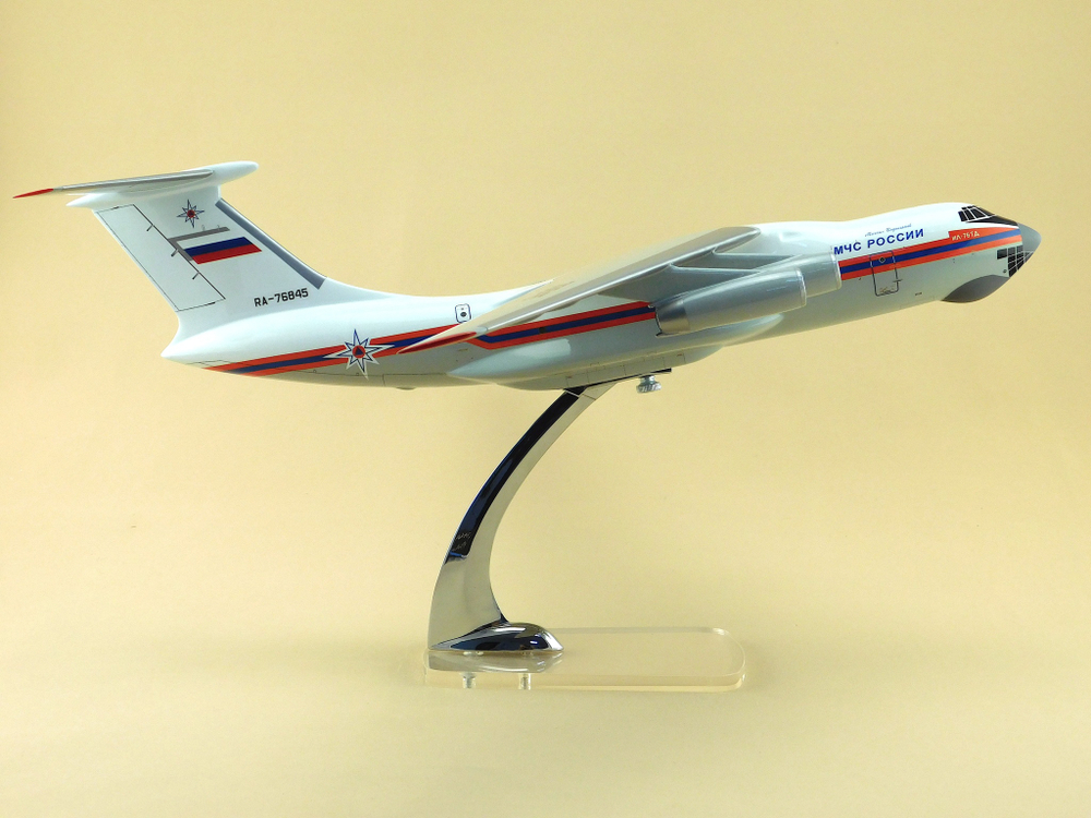 Модель самолета Ил-76ТД (М1:100, МЧС России, RA-76845, Михаил Водопьянов)