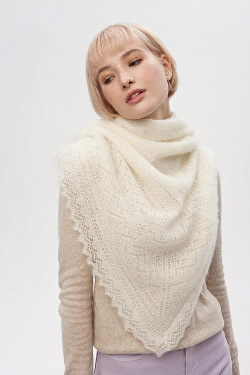 Оренбургский пуховый платок П2-100-02 экрю