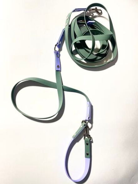 Перестёжка для собак средних и крупных пород с ручкой перехват биотан 3 м , 20 мм. Серо-зеленый с фиолетовым