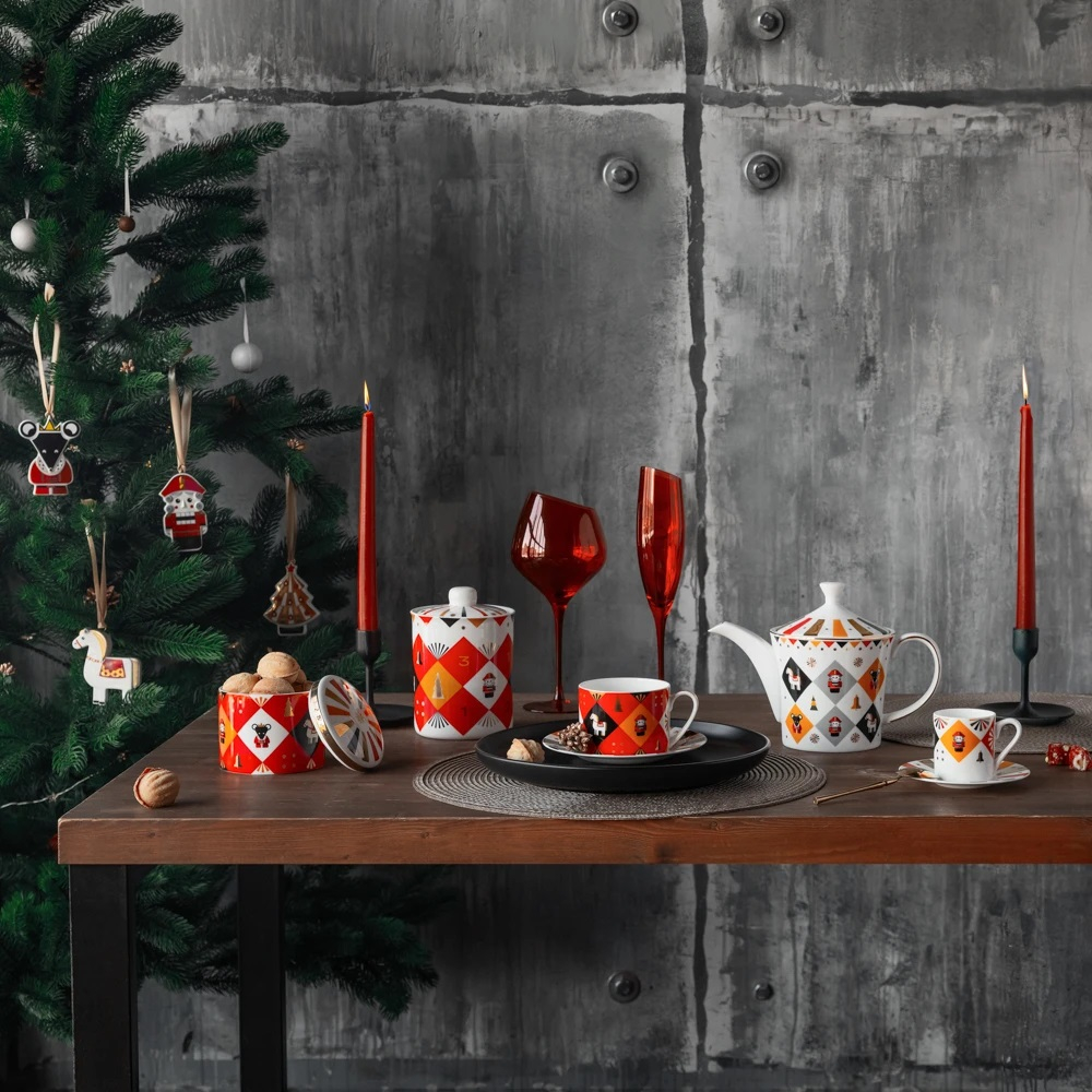 Чайник Farforite «Щелкунчик» 1200 мл без подарочной упаковки