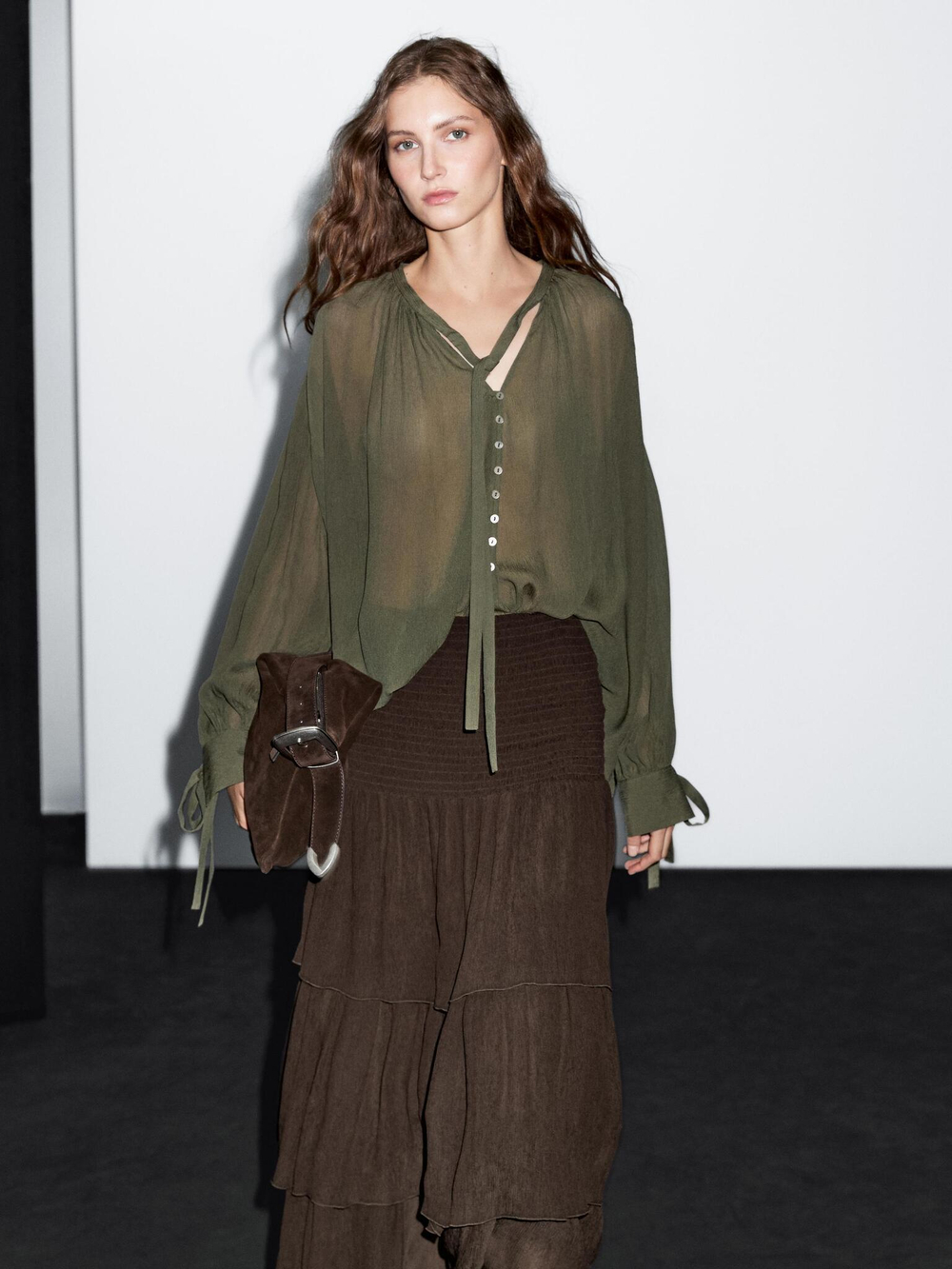 Massimo Dutti Длинная юбка с воланами, шоколадный