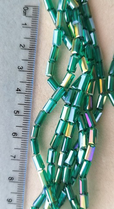 ХТ171 Хрусталь трубочки прямоуг. 6*3мм, зеленый АВ, нить 25см