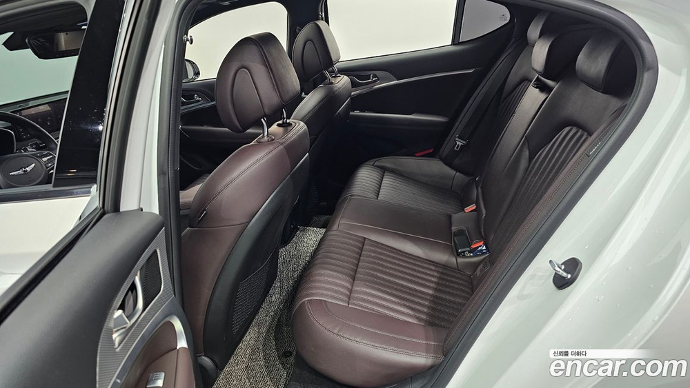 Genesis The New G70 Бензин 2.0T 4WD (04.2021)